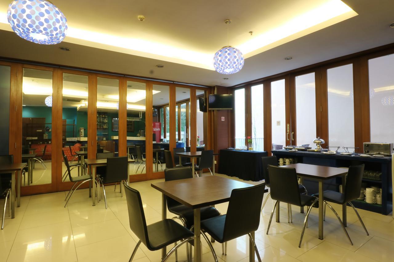 Hotel Blue Pacific Jakarta Extérieur photo