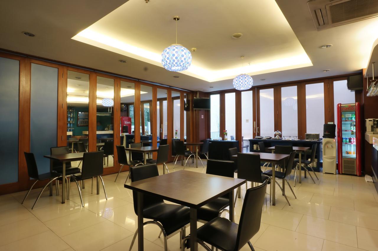 Hotel Blue Pacific Jakarta Extérieur photo